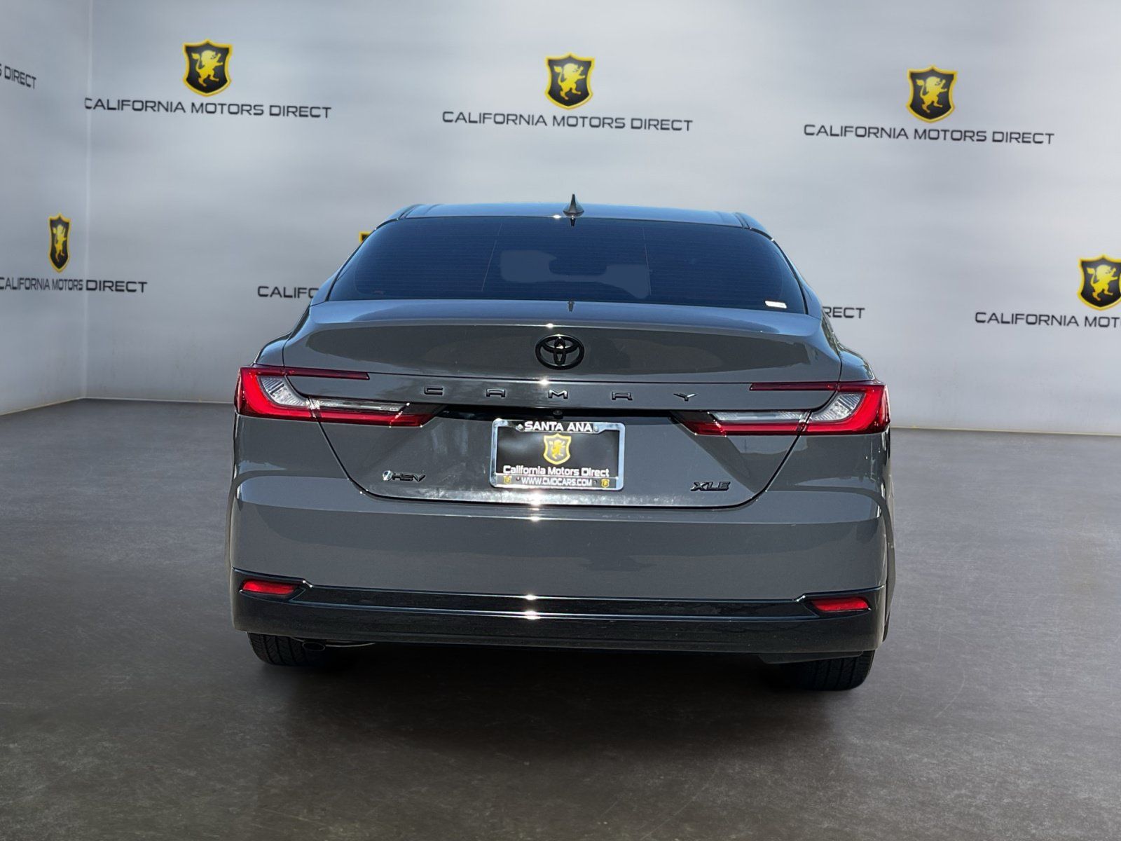 Used 2025 Toyota Camry XLE FWD image 6
