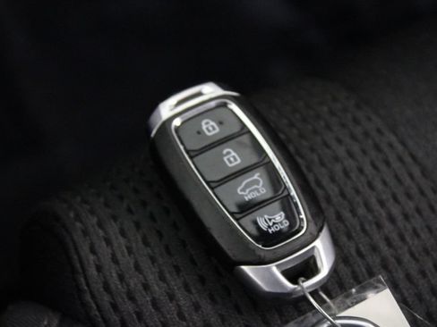 Used 2019 Hyundai Santa Fe SEL FWD image 28