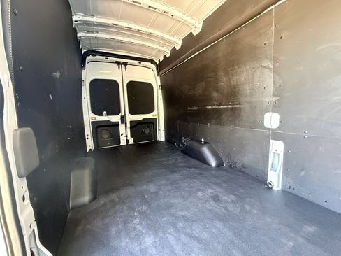 Used 2024 Ford Transit 250 148 High Roof Extended w/ Load Area Protection Package RWD image 10
