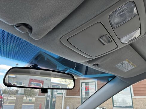 Used 2005 Toyota Camry LE image 15