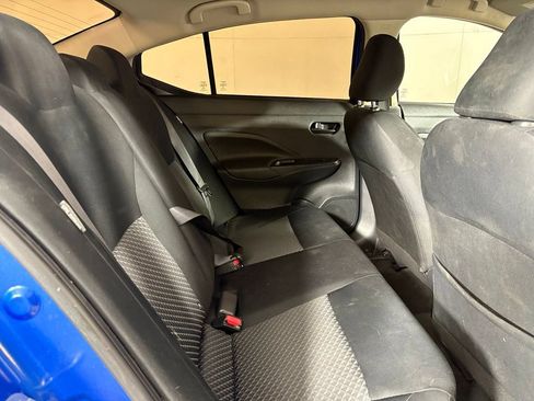 Used 2022 Nissan Versa S FWD image 16