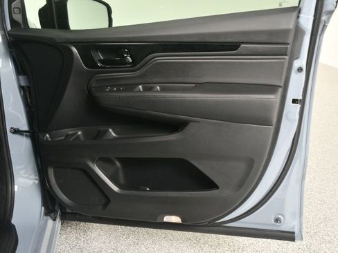 Used 2024 Honda Odyssey Elite image 25