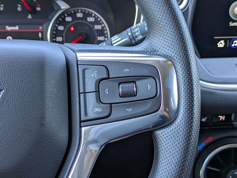 Used 2025 Chevrolet Blazer LT FWD image 21