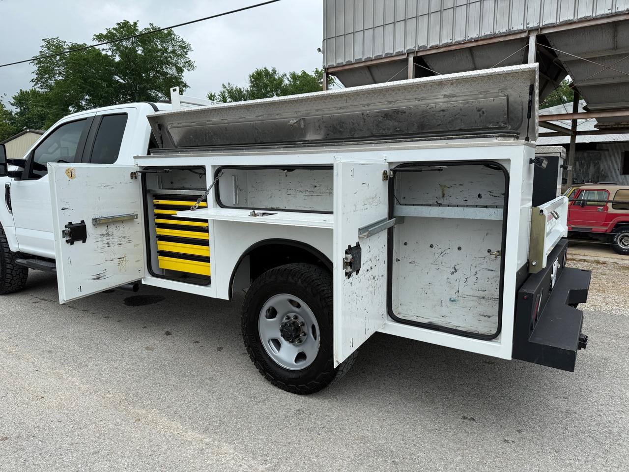 Used 2022 Ford F350 XL w/ Power Equipment Group AWD/4WD image 4