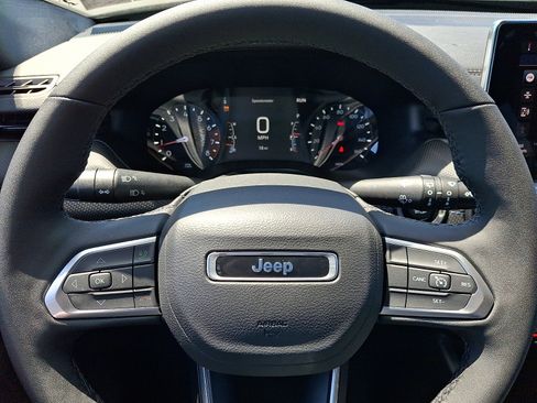 New 2026 Jeep Compass Latitude AWD/4WD image 16