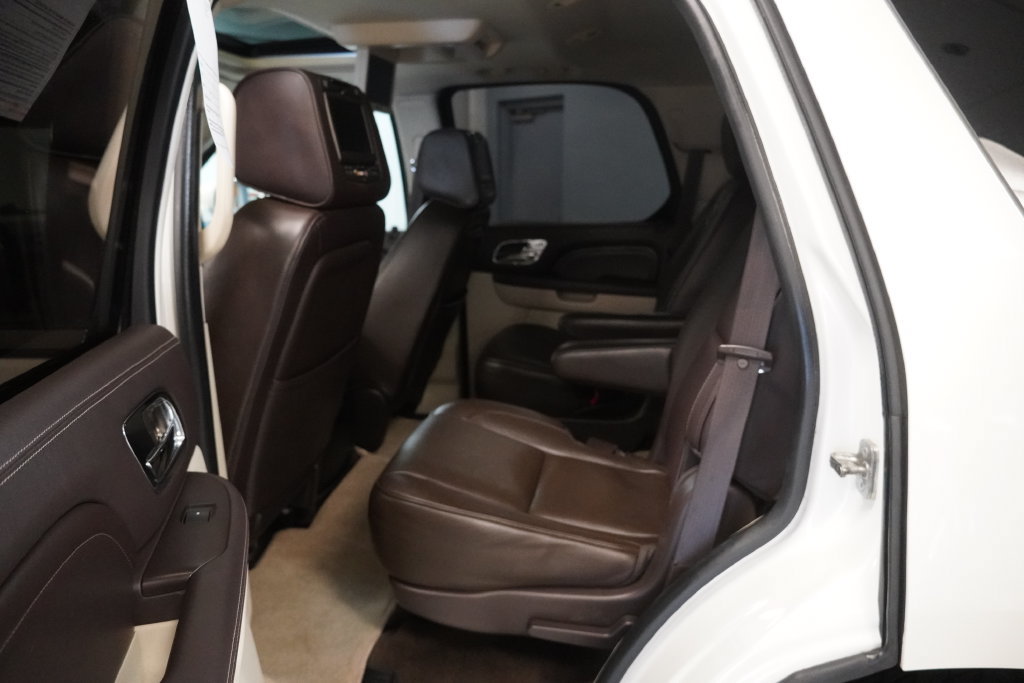 Certified 2014 Cadillac Escalade Platinum AWD/4WD image 22