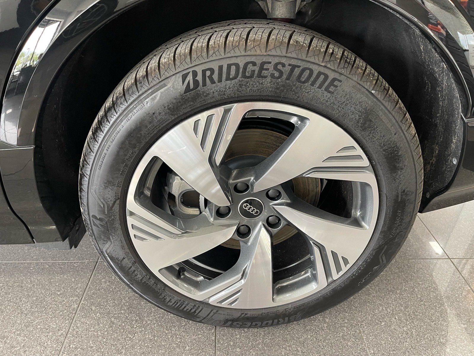 Used 2025 Audi Q6 e-tron Premium Plus w/ Premium Plus AWD/4WD image 22