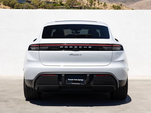 Certified 2024 Porsche Macan 4 Electric AWD/4WD image 6