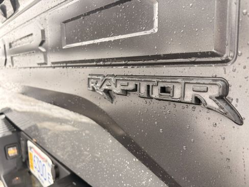 Used 2018 Ford F150 Raptor w/ Equipment Group 802A Luxury image 11