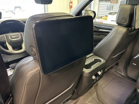 Used 2024 GMC Yukon Denali image 34