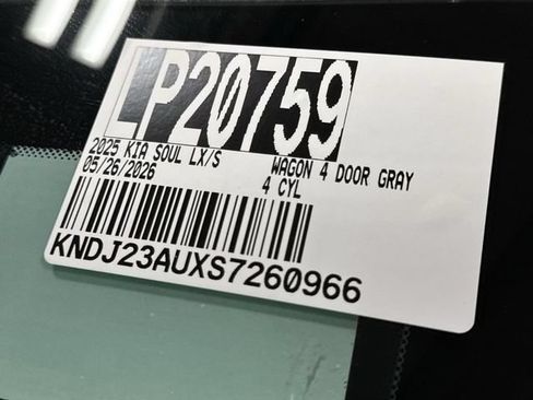 Used 2025 Kia Soul LX w/ LX Technology Package FWD image 28