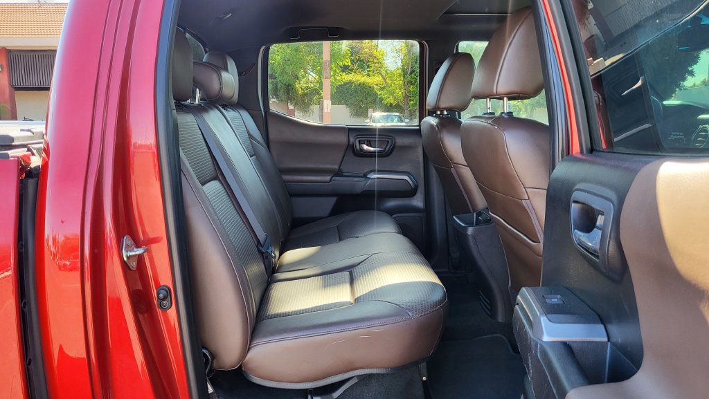 Used 2020 Toyota Tacoma Limited RWD image 22