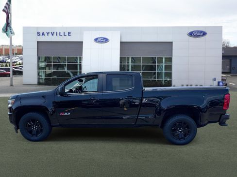 Used 2020 Chevrolet Colorado Z71 w/ Z71 Midnight Edition AWD/4WD image 2