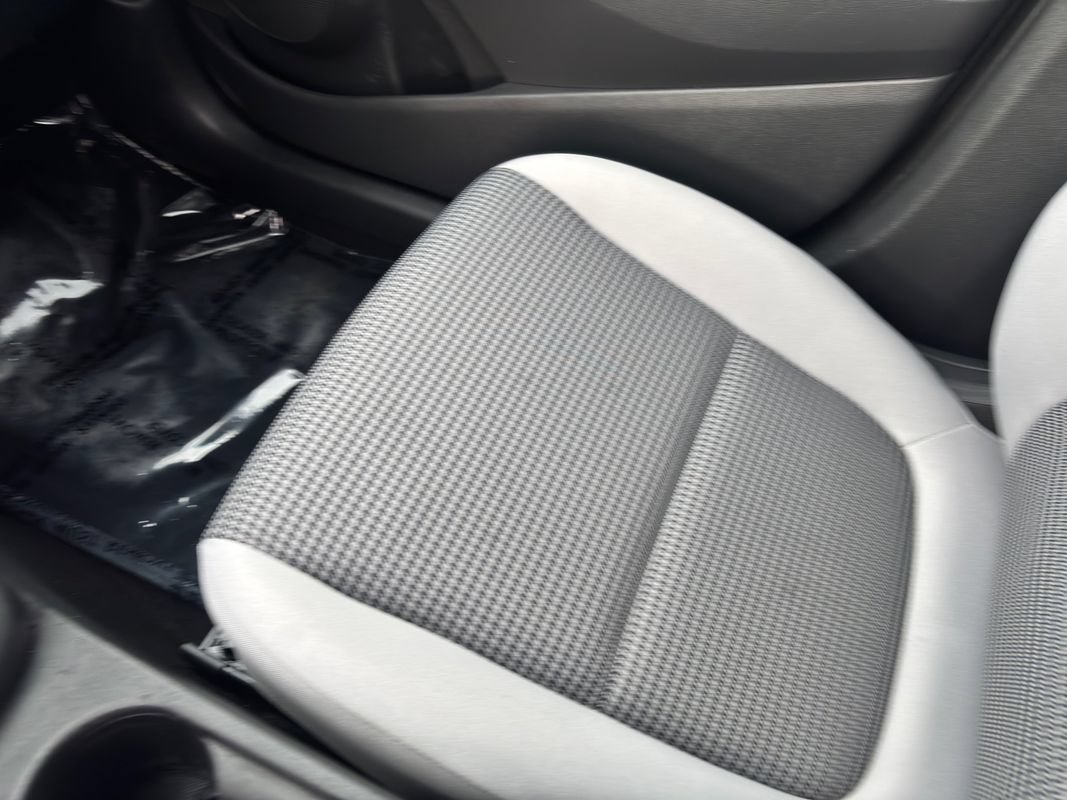 Used 2023 Hyundai Kona SE AWD/4WD image 28