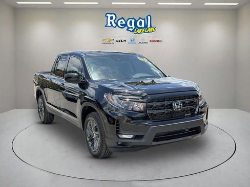 Used 2025 Honda Ridgeline Sport image 1