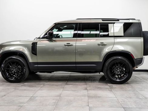Used 2025 Land Rover Defender 110 S AWD/4WD image 8