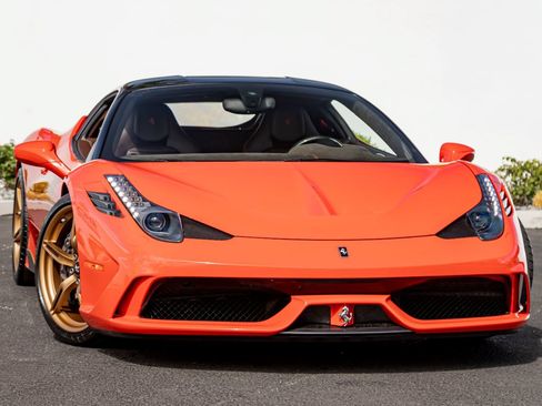 Used 2015 Ferrari 458 Speciale Coupe RWD image 4