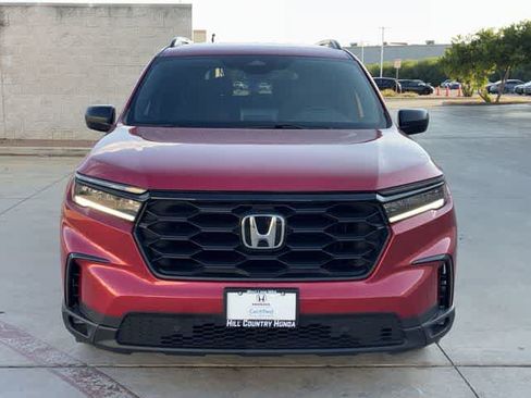 Used 2023 Honda Pilot Sport image 9