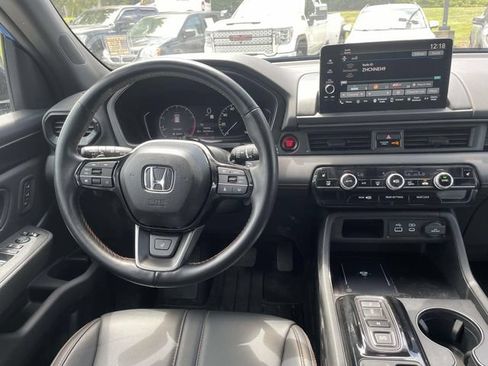 Used 2024 Honda Pilot TrailSport image 15