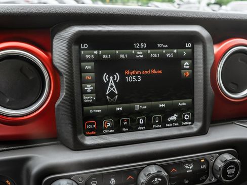 Used 2021 Jeep Wrangler Rubicon w/ Uconnect 4C Nav & Sound Group AWD/4WD image 18