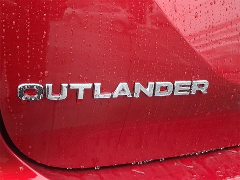 New 2026 Mitsubishi Outlander ES image 14