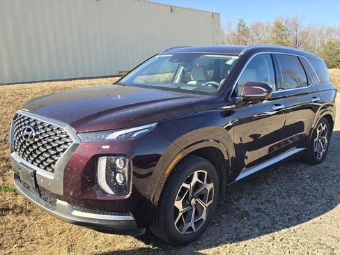 Used 2022 Hyundai Palisade Calligraphy image 2