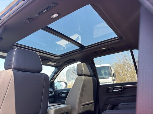 New 2026 Chevrolet Tahoe Premier w/ Sun And Tow Package AWD/4WD image 12