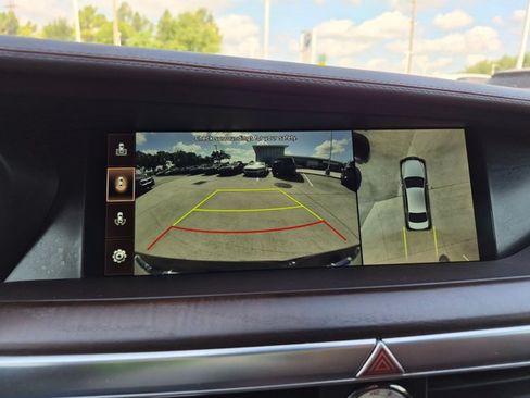 Used 2022 Genesis G90 3.3T Premium RWD image 10
