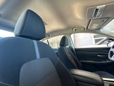 Used 2024 Nissan Sentra SV FWD image 17