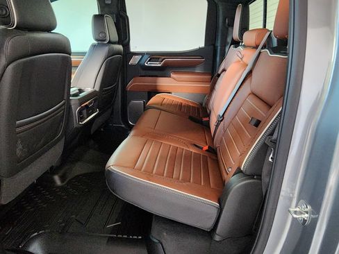 Used 2025 GMC Sierra 1500 Denali Ultimate AWD/4WD image 16
