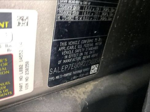 Used 2023 Land Rover Defender 110 SE AWD/4WD image 5