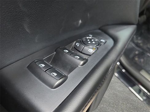 Used 2023 Lincoln Nautilus Reserve w/ Equipment Group 201A image 25