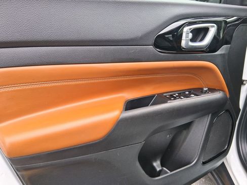 Certified 2025 Jeep Compass Limited AWD/4WD image 18