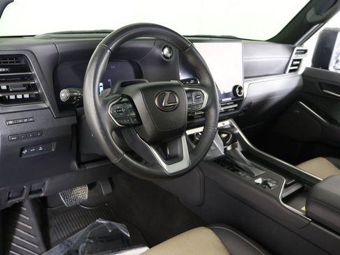 Used 2024 Lexus GX 550 550 Overtrail+ image 32