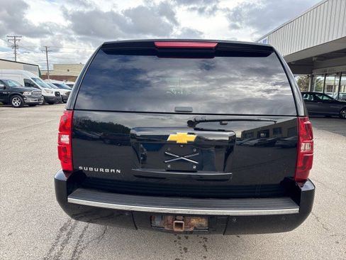 Used 2013 Chevrolet Suburban LTZ image 6