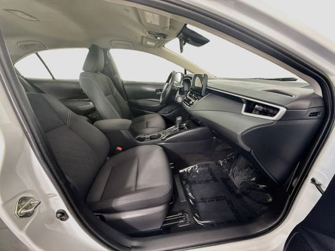 Used 2024 Toyota Corolla LE FWD image 28