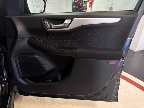 Used 2020 Ford Escape SE AWD/4WD image 25
