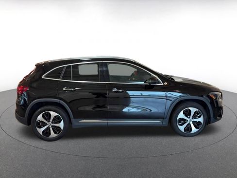 Used 2025 Mercedes-Benz GLA 250 4MATIC image 16