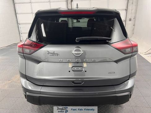 Used 2025 Nissan Rogue SV AWD/4WD image 6