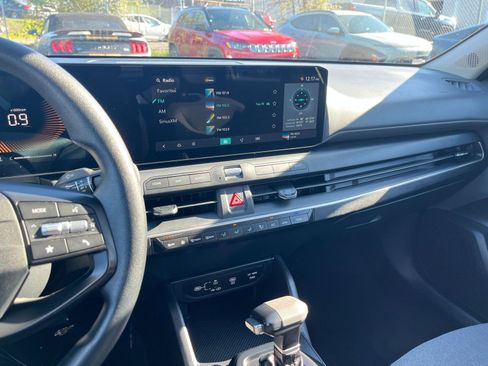 Used 2025 Kia K4 LXS image 20