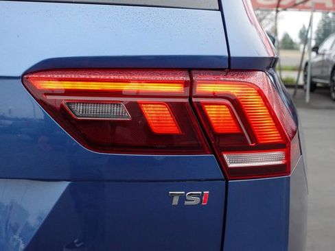 Used 2018 Volkswagen Tiguan S image 7