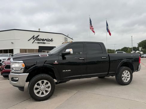 Used 2022 RAM 2500 Laramie AWD/4WD image 1