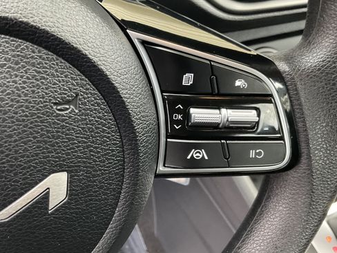 Used 2024 Kia Forte LXS w/ LXS Technology Package FWD image 30