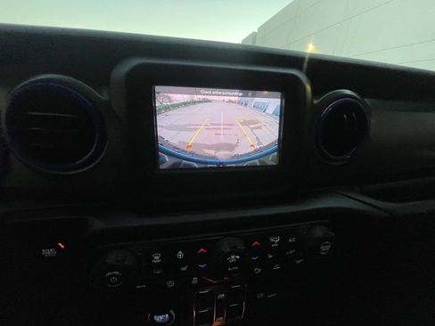 Used 2021 Jeep Wrangler Unlimited Sport AWD/4WD image 13