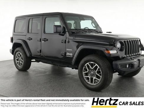 Used 2025 Jeep Wrangler Sahara image 1