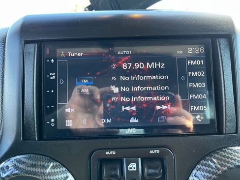 Used 2013 Jeep Wrangler Freedom Edition image 12