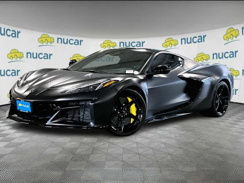 Used 2025 Chevrolet Corvette E-Ray w/ ZER Performance Package image 3