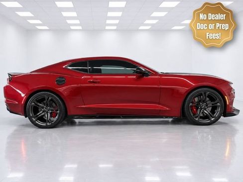 Used 2021 Chevrolet Camaro SS RWD image 1