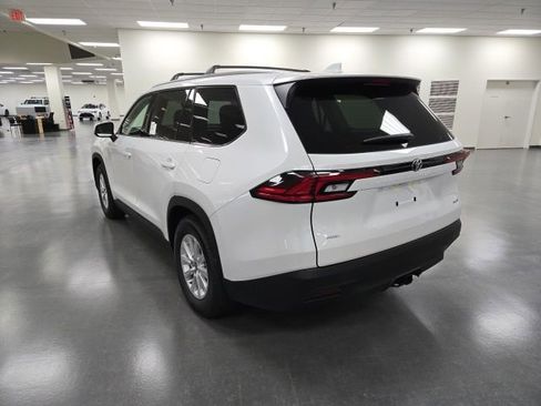 New 2026 Toyota Grand Highlander AWD image 3