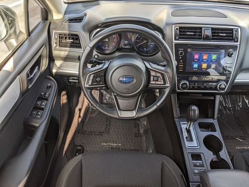 Used 2018 Subaru Outback 2.5i Premium image 13
